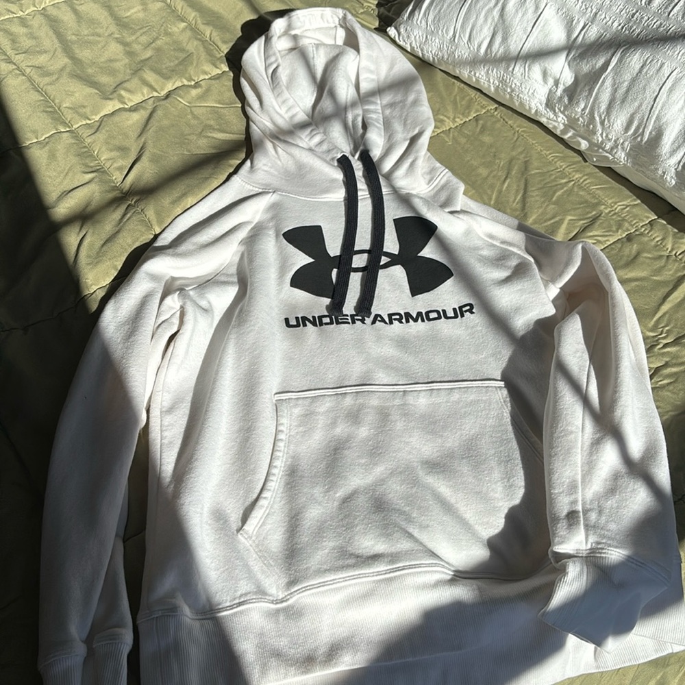 Under Armour Sweatshirt